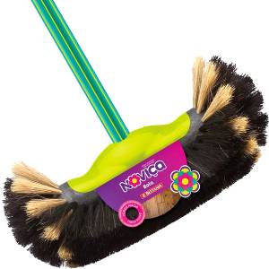 VASSOURA BOLA DE PELO C/ CABO NOVIÇA BETTANIN